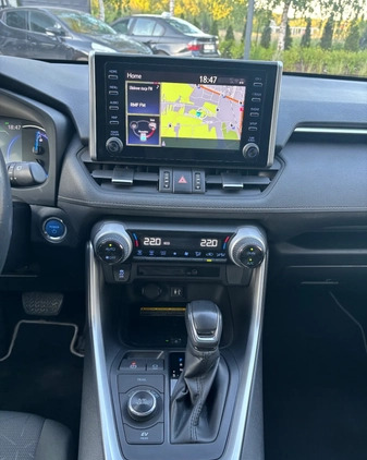 Toyota RAV4 cena 124900 przebieg: 84027, rok produkcji 2019 z Sopot małe 466